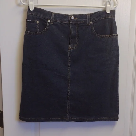 IZOD Knee-Length Denim Skirt, Size 6 - Picture 1 of 4